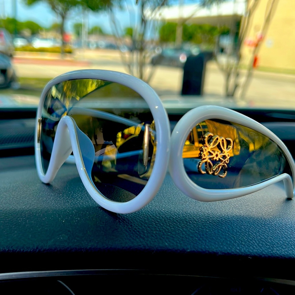 Loewe Wave Mask Sunglasses (Gold)